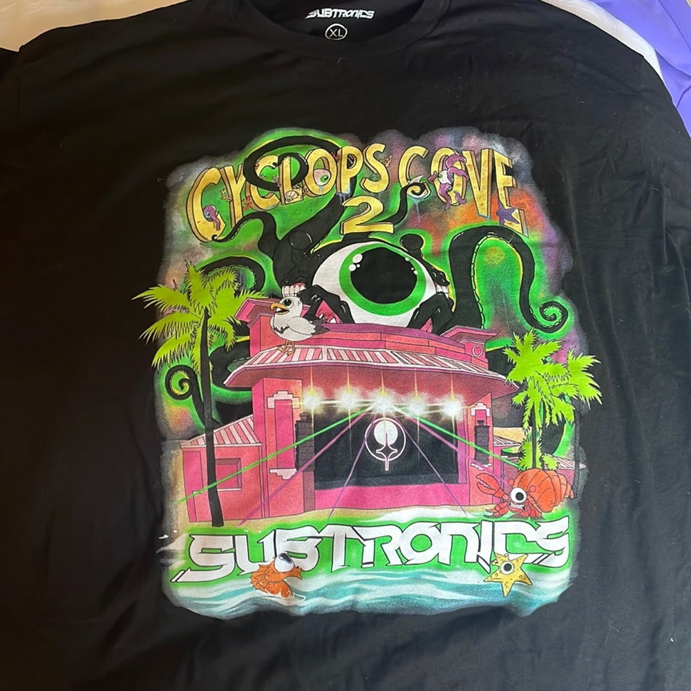 Subtronics black T-shirt XL